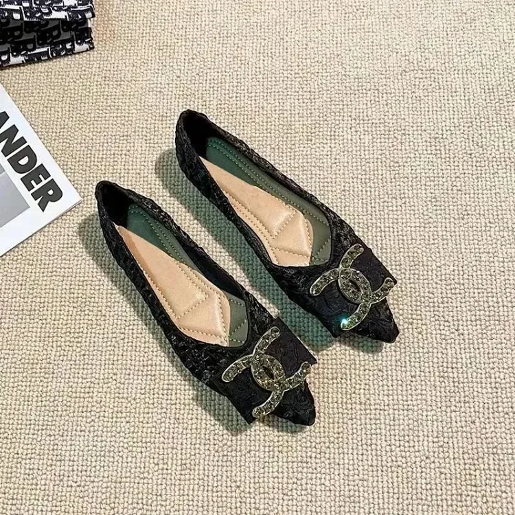 flat shoes