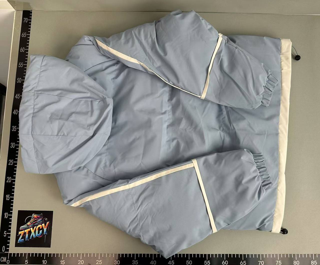 Adidas Puffer - 4