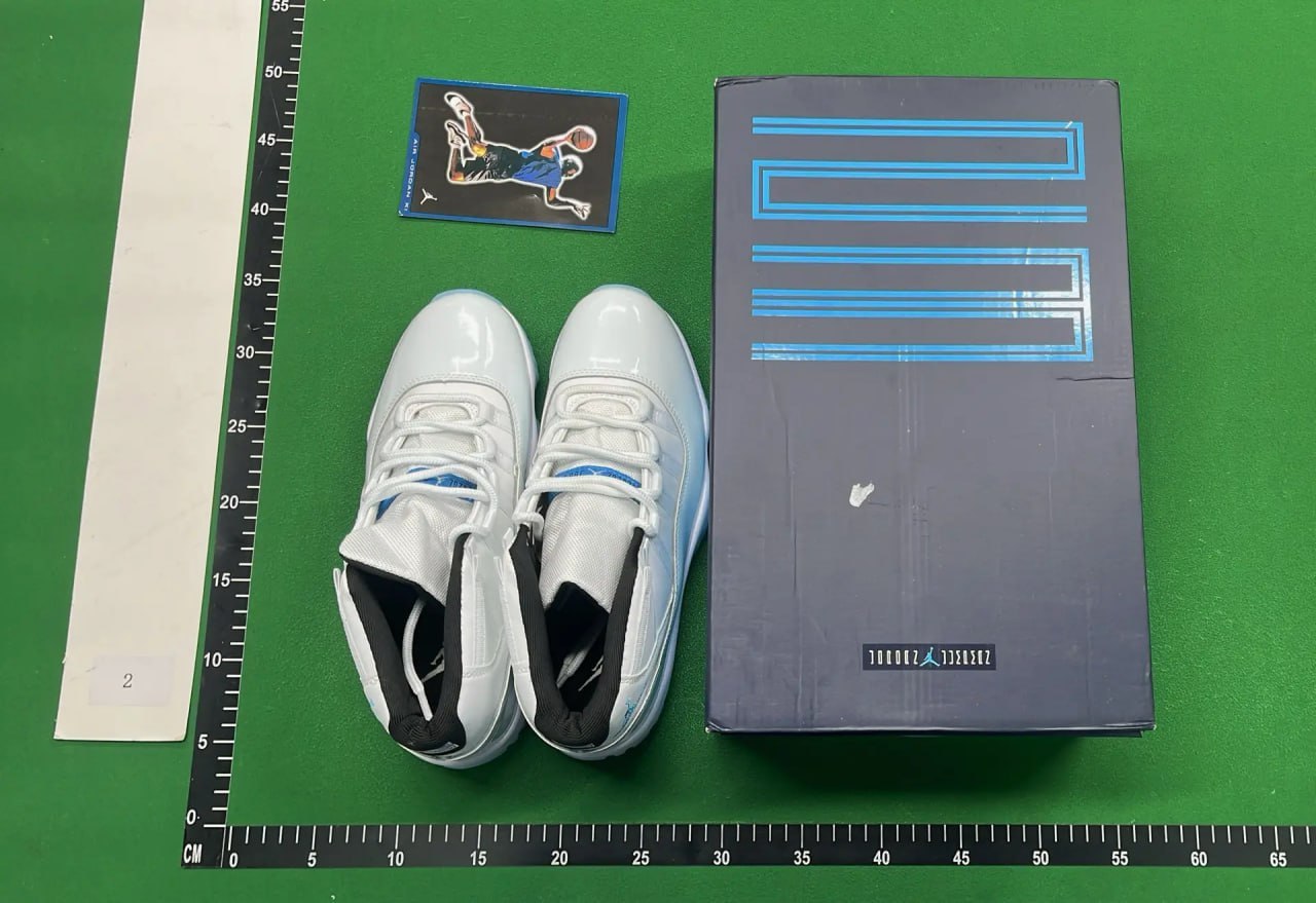 air Jordan 11 - 2