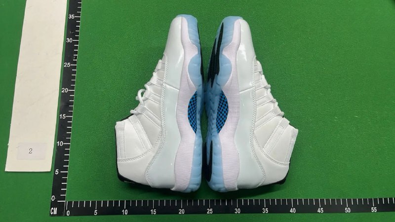 air Jordan 11 - 4