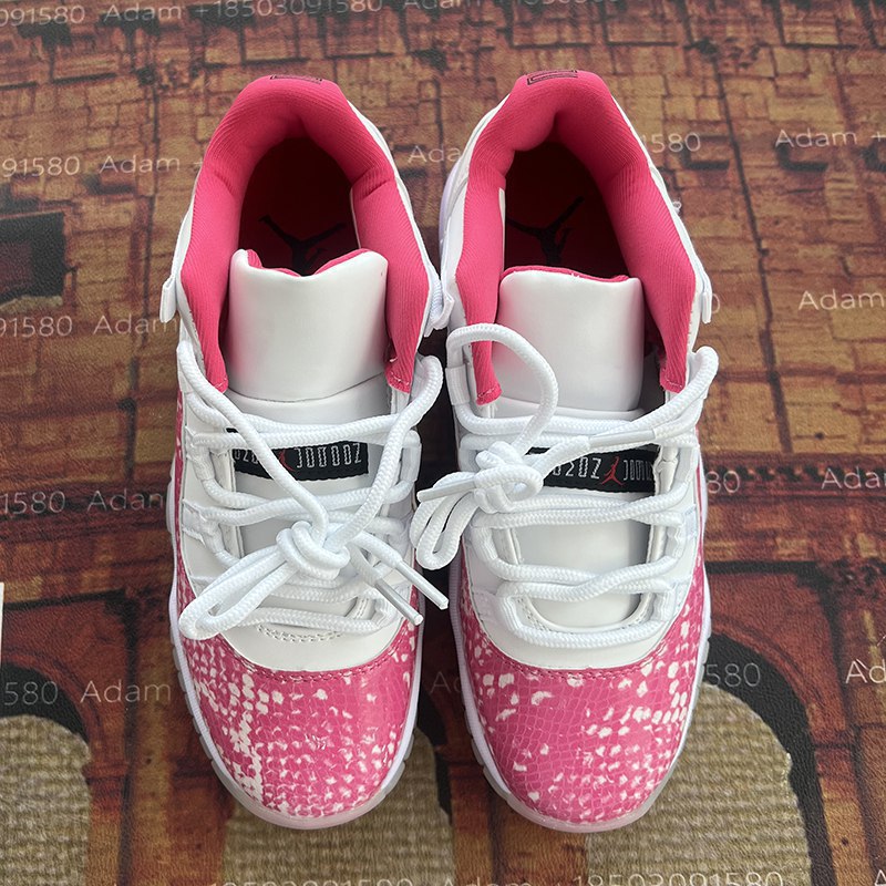 NIKE AIR JORDAN 11 - 3