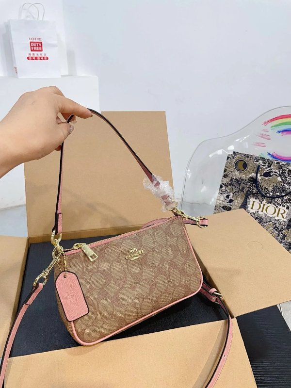 Gucci Prada Bags - 4